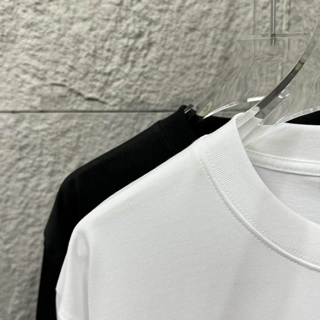 ysl* * 2025 New Arrival Classic ， ， T Same Style Size： S （90-130 ） M （120-150 ） L （140-165 ） XL （160-180 ） XXL （180-210 ） ：Black White